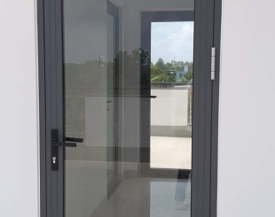 CỬA NHÔM MẪU 9